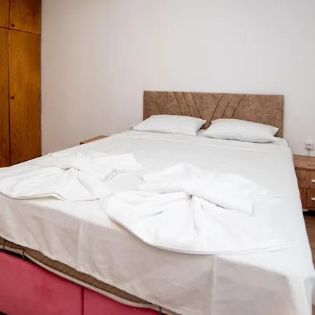 Cozy Flat With Balcony 1 Min To Beach In