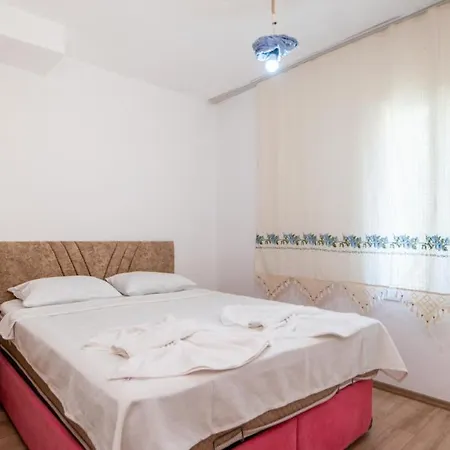 Cozy Flat With Balcony 1 Min To Beach In