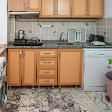 公寓 Cozy Flat With Balcony 1 Min To Beach In *